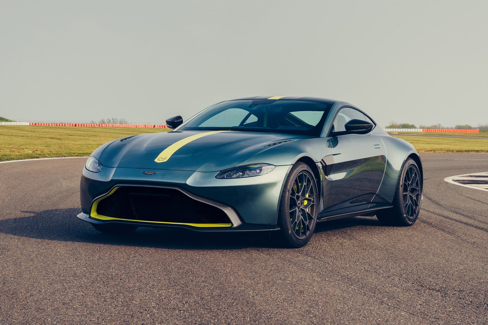 Aston Martin Vantage Aston Martin Vantage
